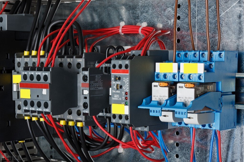 深圳建筑電工證在哪里報(bào)名（考電工證需要多少錢?）
