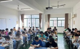 2025年安徽初三學(xué)生中考沒(méi)考上高中？安徽工業(yè)職院“3+3”讓你照樣讀全日制大專！