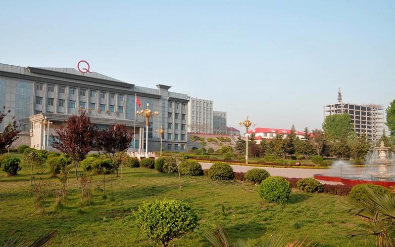 河南省質(zhì)量工程學(xué)院(新鄉(xiāng)職業(yè)技術(shù)學(xué)院招生簡(jiǎn)章)-圖1