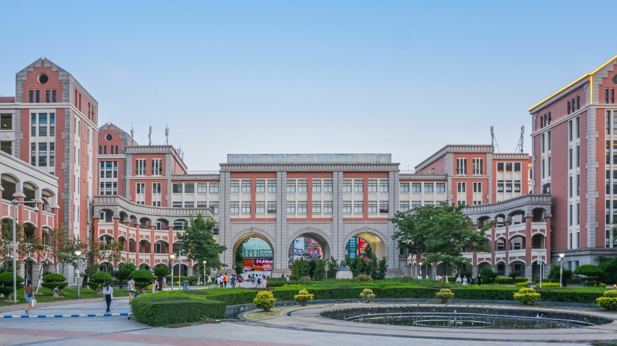 集美大學誠毅學院怎么樣(誠毅學院和嘉庚學院哪個好)-圖1