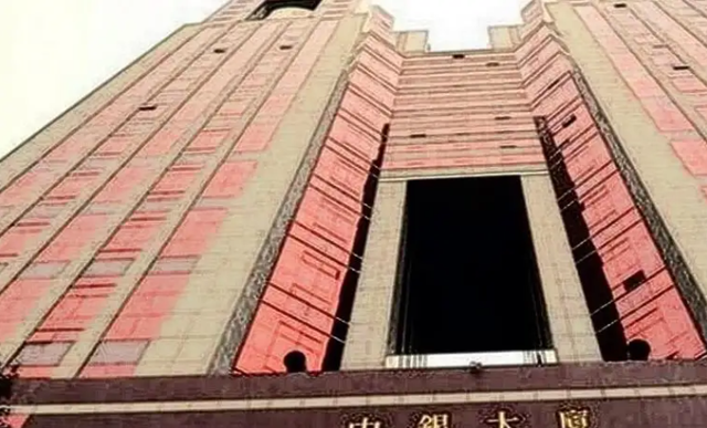 深圳大學太恐怖了(深圳大學八卦布局)-圖1