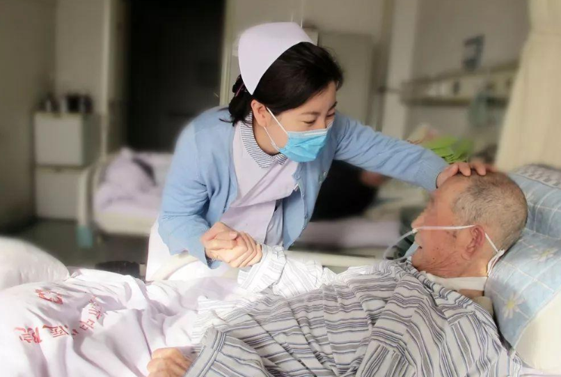 護理是護士嗎(部隊面向社會招護士)-圖1
