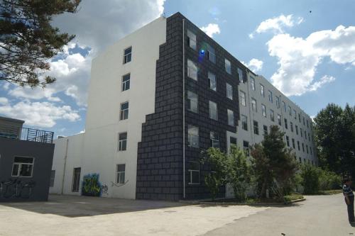 長春大學管理學院-圖1