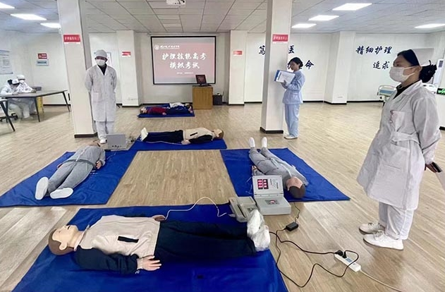 2025年應屆初中畢業可以讀的武漢護理學校（最新） -圖1