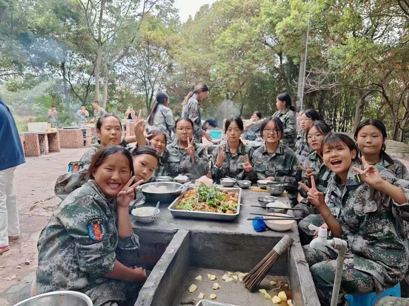 漯河市孩子叛逆、不上學(xué)、網(wǎng)癮行為矯正全封閉管理學(xué)校排名top10-圖1