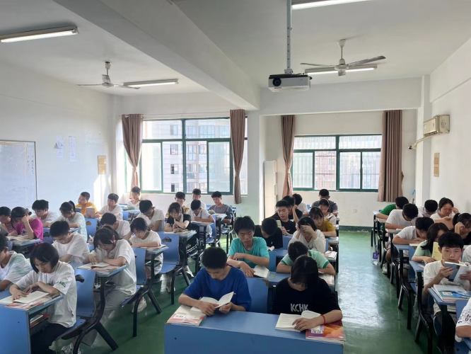 初中起點(diǎn)讀大專！2025安徽工業(yè)職院3+3升學(xué)班計(jì)劃｜官方招生-圖2