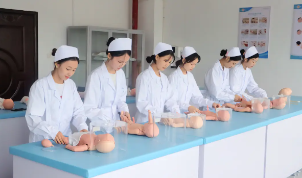 初中畢業(yè)想學(xué)醫(yī)？2025年合肥醫(yī)藥衛(wèi)生學(xué)校錄取標(biāo)準(zhǔn)解析-圖2